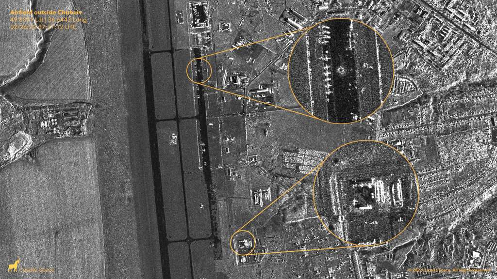 Image satellite radar (SAR) de l'aéroport de Chuhuiv en Ukraine datant du 26 février. © Capella Space