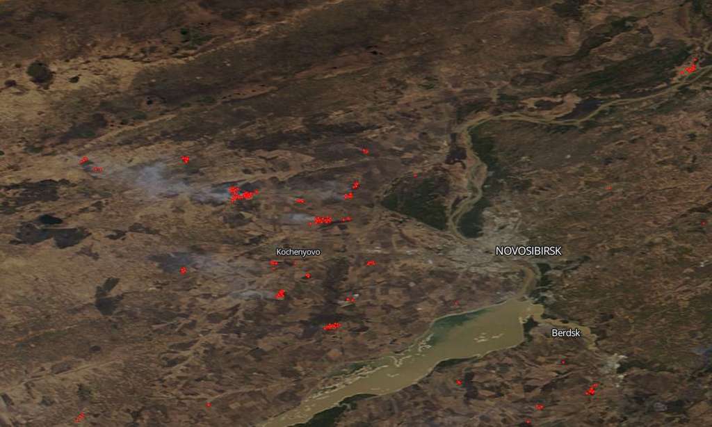 Les satellites de la Nasa sont régulièrement les premiers à détecter les incendies de forêt dans les régions isolées. Ici, ceux qui ravagent la Sibérie depuis plusieurs jours maintenant. Une image qui date du 27 avril 2020. © Nasa