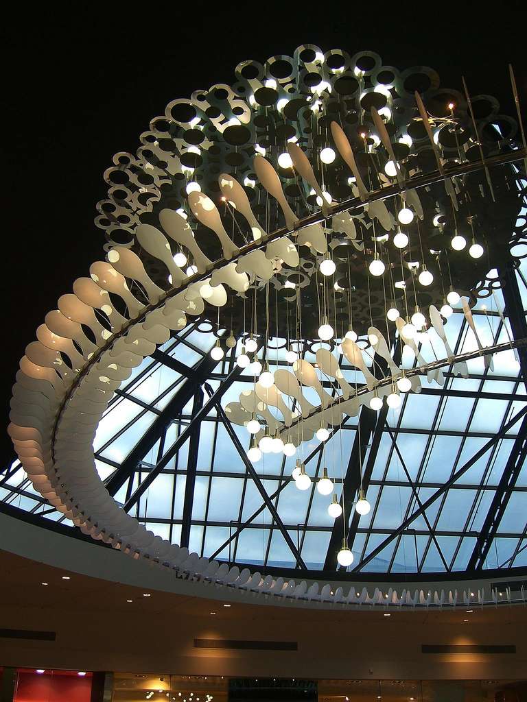 Lampe imitation dino en forme de queue de dinosaure Lampe imitation dino en forme de queue de dinosaure