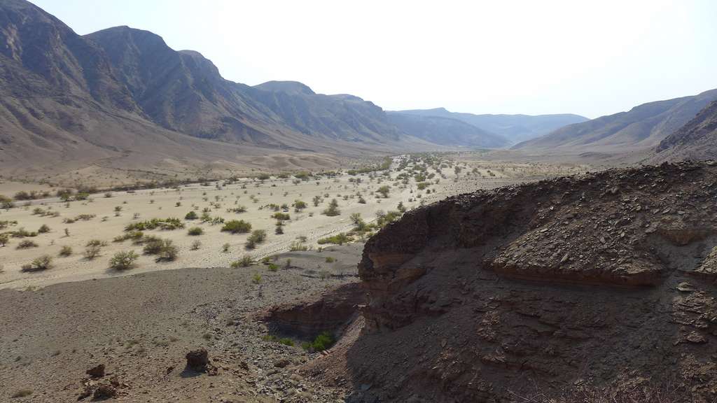 Cette grande vallée aride de Namibie est en fait un ancien fjord datant de la glaciation de la fin du Paléozoïque. © Pierre Dietrich, Université de Rennes