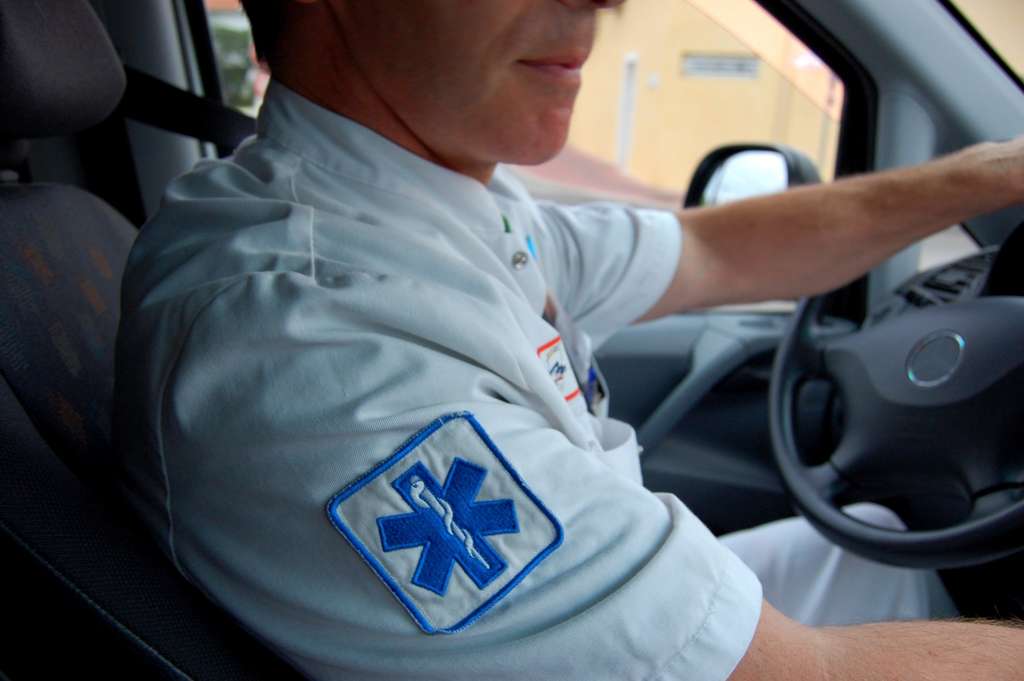 Devenir Ambulancier : Formations, Débouchés, Salaire...