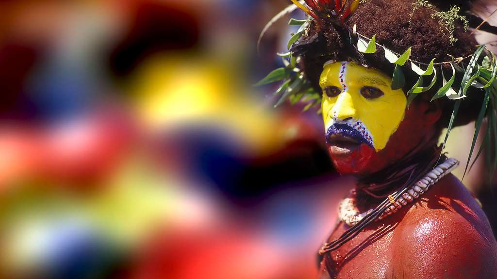 Les Huli de Papouasie-Nouvelle-Guinée et leurs coutumes ancestrales Les Huli de Papouasie-Nouvelle-Guinée et leurs coutumes ancestrales