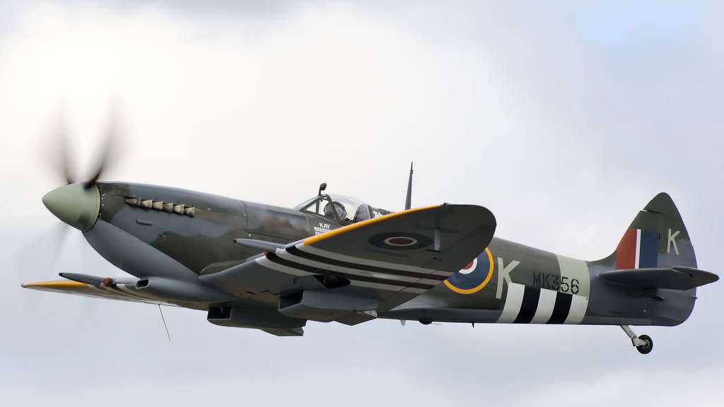 Le Supermarine Spitfire et son moteur Rolls-Royce Le Supermarine Spitfire et son moteur Rolls-Royce