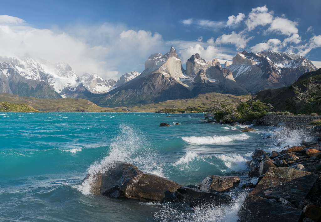 Le lac Pehoé, un lac glaciaire aux portes de la Patagonie Le lac Pehoé, un lac glaciaire aux portes de la Patagonie
