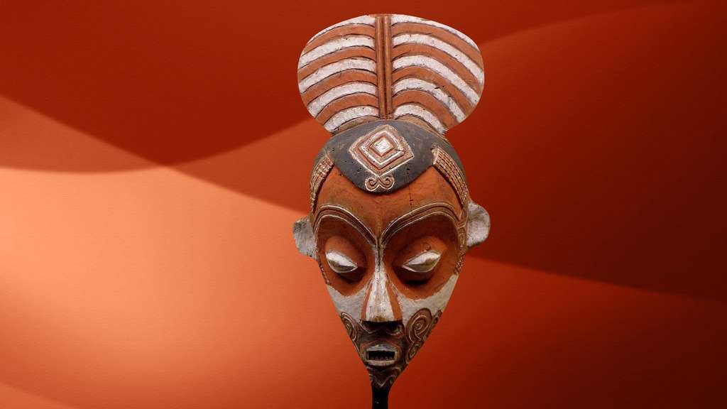 Masque luluwa d'Afrique centrale Masque luluwa d'Afrique centrale