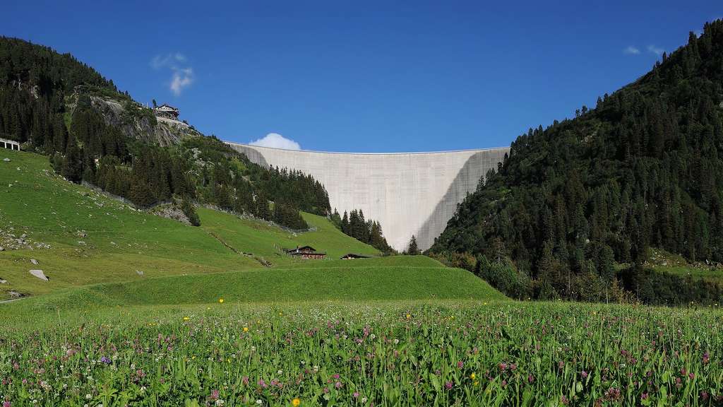 Le Zillergründl, l’un des plus grands barrages d’Autriche Le Zillergründl, l’un des plus grands barrages d’Autriche