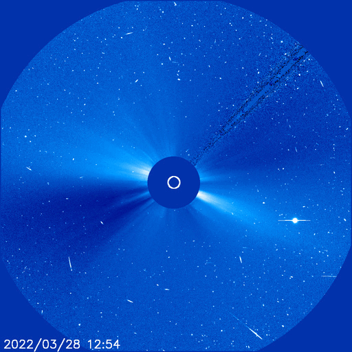 Le coronographe de l’Observatoire solaire et héliosphérique (Soho) nous offre des images des éjections de masse coronale survenue ce lundi 28 mars 2022. © Soho