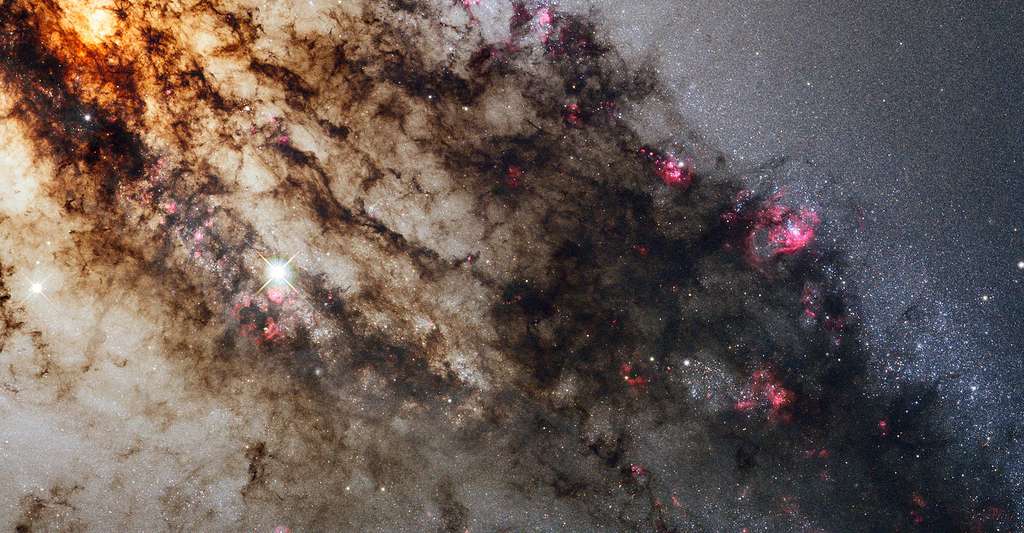 Découvrez les splendeurs du cosmos. Ici, Centaurus A, une galaxie lenticulaire. © Nasa, ESA, Hubble Heritage (STScI/AURA)-ESA/Hubble Collaboration, CC by 3.0