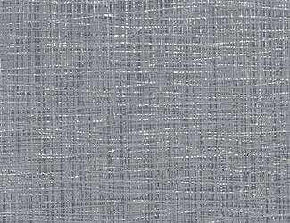 Très tendance, vinyle expansé sur intissé « effet textile » gris métallisé enrichi par un jeu de reflets mats et brillants. Sans raccord, lessivable. En rouleau de 0,53 x 10,05 m (13,90 €). © Chantemur