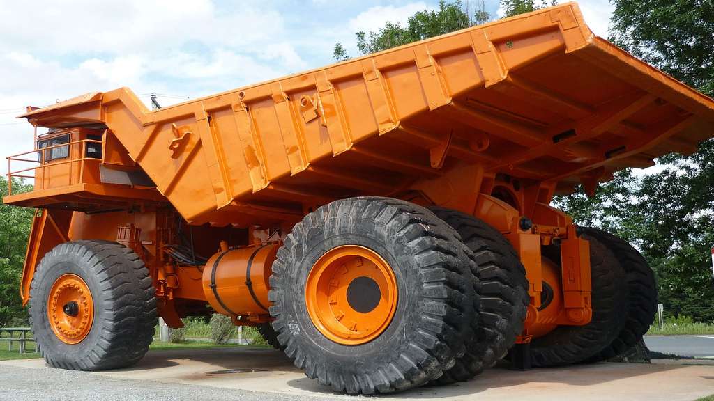 Le camion géant Lectra Haul M200 Le camion géant Lectra Haul M200