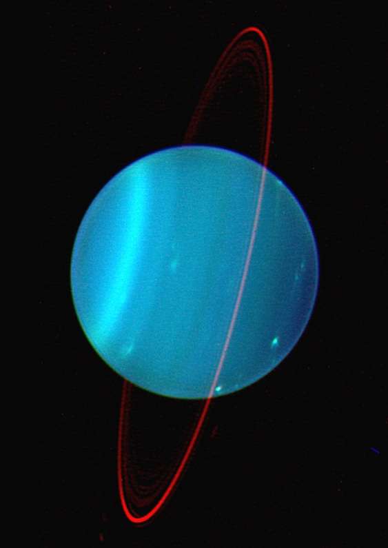 Observée dans le proche infrarouge, Uranus révèle un discret système d'anneaux. © Keck Observatory/L. Sromovsky