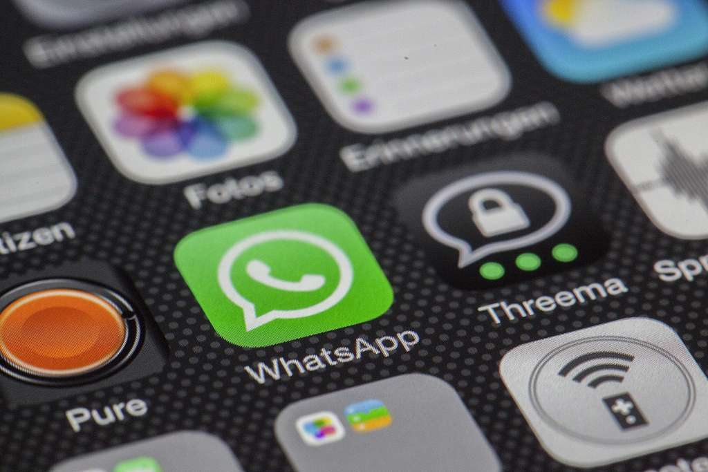 Dès 2018, des dirigeants de Whatsapp ont prévenu que des activités avaient été piratées par le logiciel espion Pegasus. © LoboStudioHamburg, Pixabay, DP
