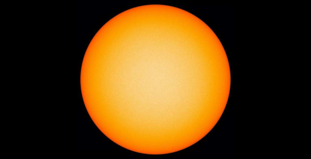 Le 17 décembre dernier, notre Soleil est apparu sans tache, comme 270 autres jours de l’année 2019. Le signe qu’il est entré dans un minimum d’activité. © Solar Dynamics Observatory, Nasa