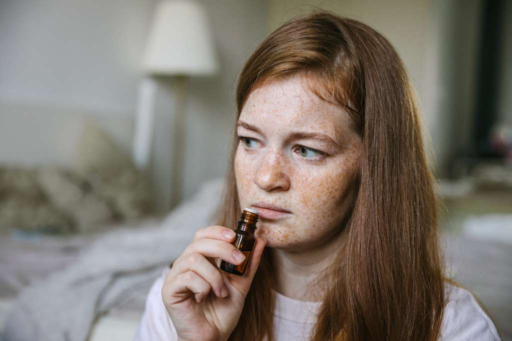 La perte du goût (agueusie) et la perte de l'odorat (anosmie) font partie des symptômes persistants de la Covid-19. © Полина Власова, Adobe Stock