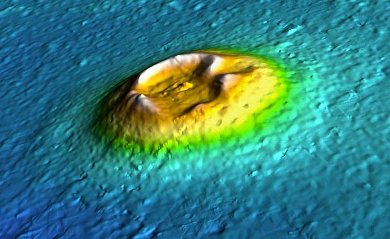 Petit volcan conique à la surface de Mars, probablement formé en contexte sous-marin, de façon similaire au Hunga Tonga-hunga Ha’apai. © Nasa's Scientific Visualization Studio