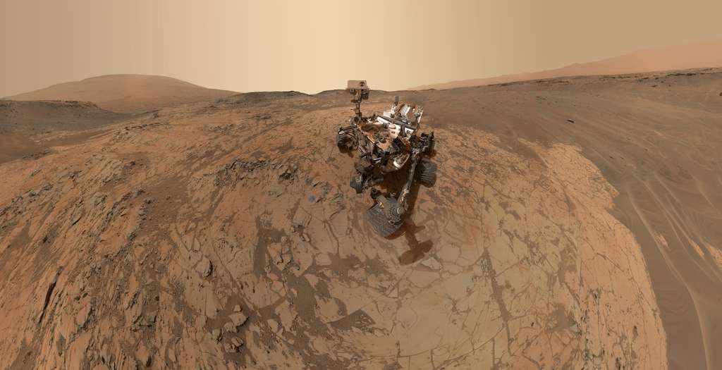 Selfie de Curiosity sur le site de Mojave Selfie de Curiosity sur le site de Mojave