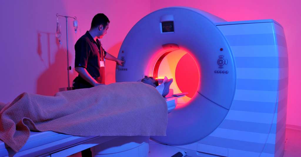 Un IRM peut être indispensable pour suivre les conséquences d'un AVC. © Levent Konuk, Shutterstock
