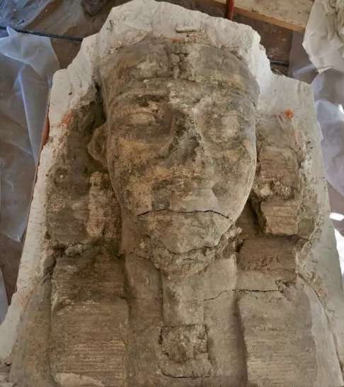 Le visage des sphinx représente vraisemblablement celui du pharaon Amenhotep III qui a ordonné leur construction. © Egyptian Ministry of Tourism and Antiquities