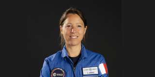 Sophie Adenot reçoit officiellement ses « ailes » et va pouvoir voler dans l’espace d’ici 2030