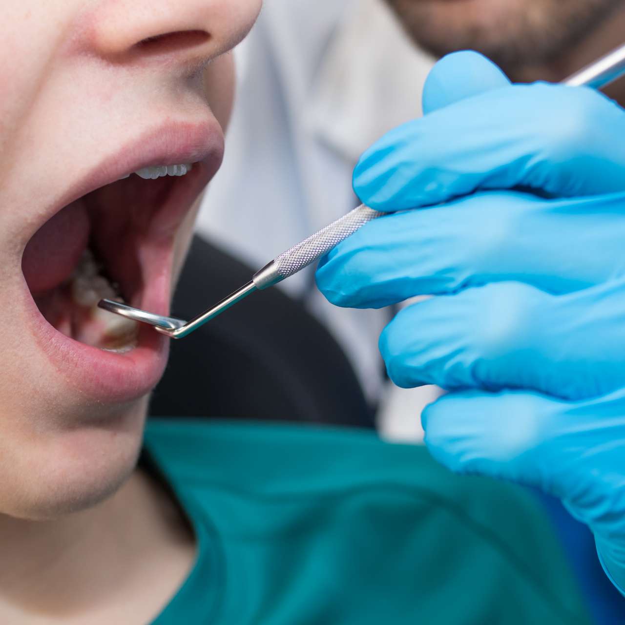 Devenir chirurgien-dentiste : formations, débouchés, salaire