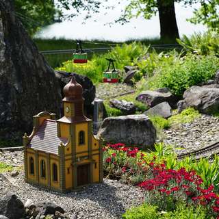 Fairy garden : comment fabriquer un jardin miniature ?