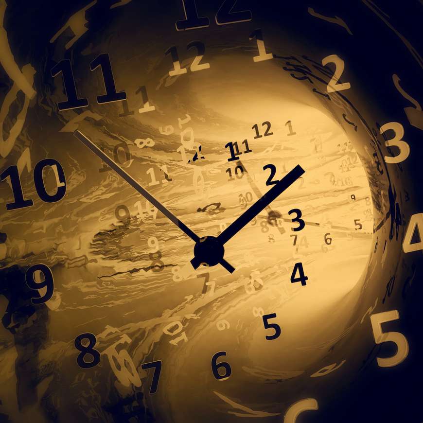 Voyage dans le temps : est-il vraiment possible ? Voici ce qu'en dit la  physique - BBC News Afrique