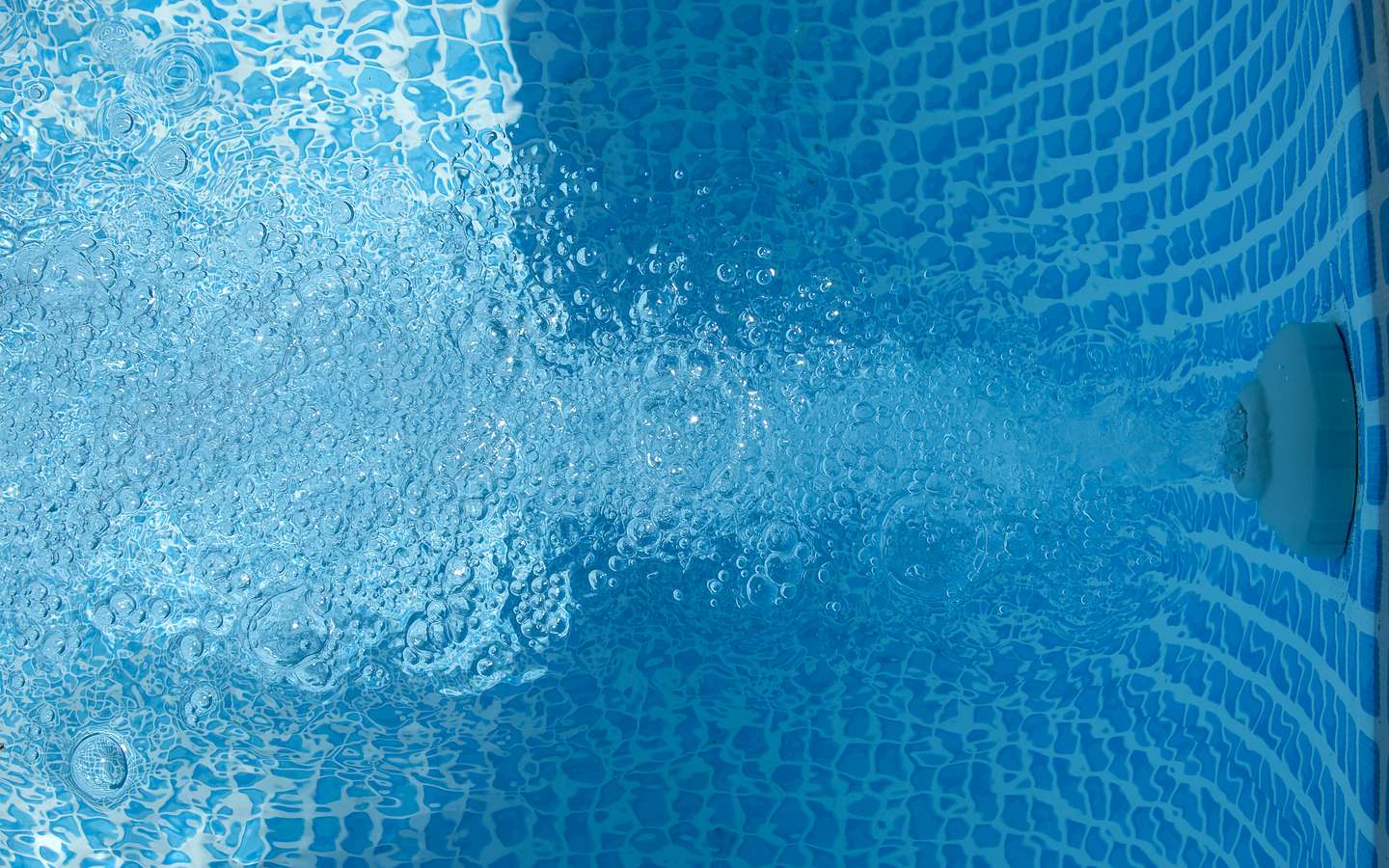 Filtration pour piscine : quelle méthode choisir ?