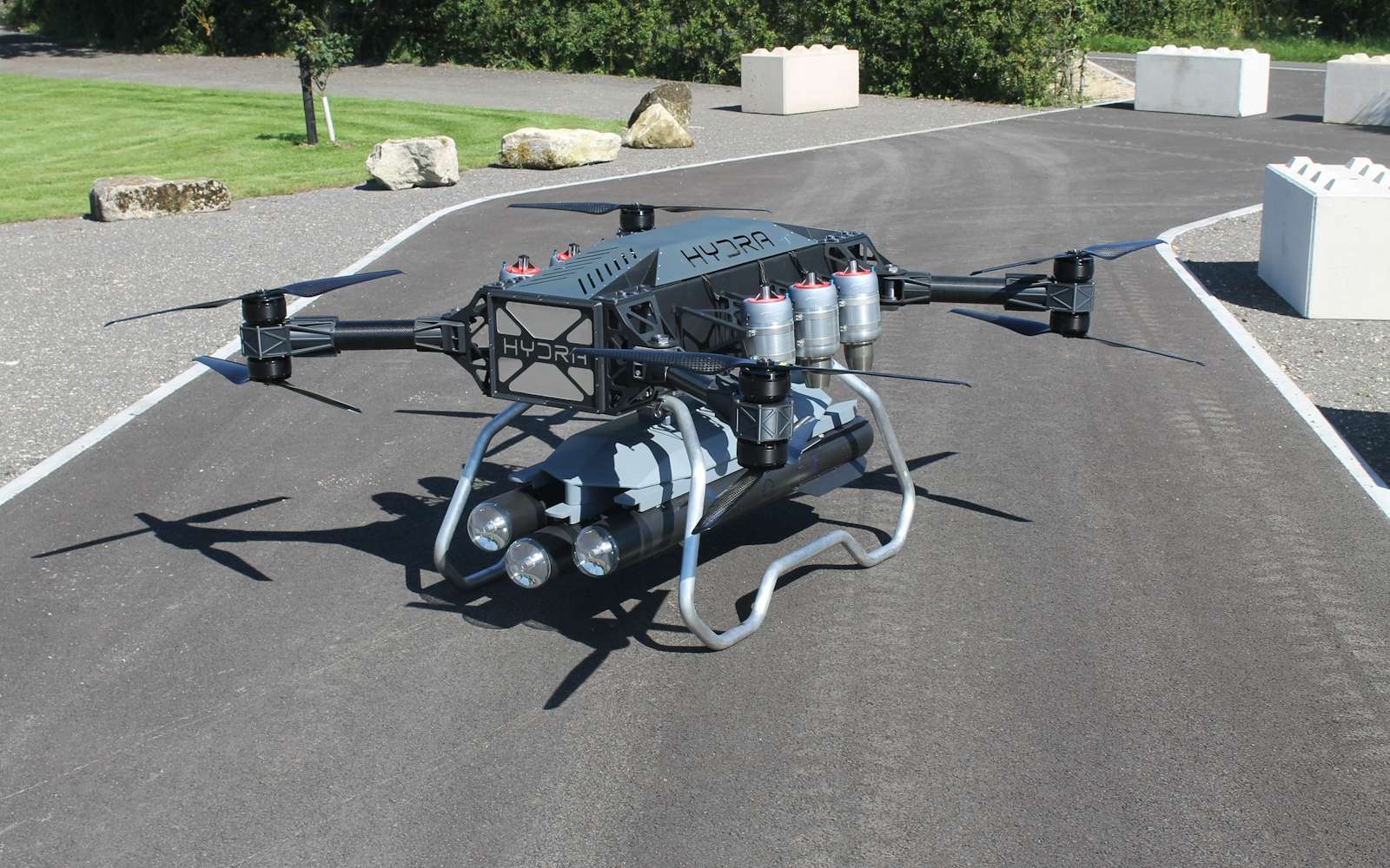 Ce drone de combat peut lancer des missiles à guidage laser