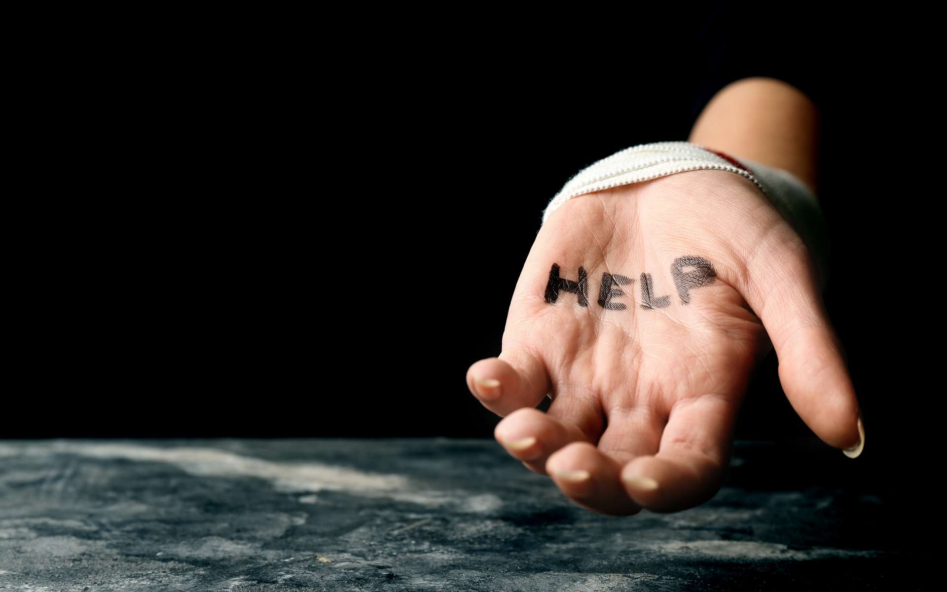 Pourquoi considérons-nous que le suicide est moralement mauvais ? © Pixel-Shot, Adobe Stock