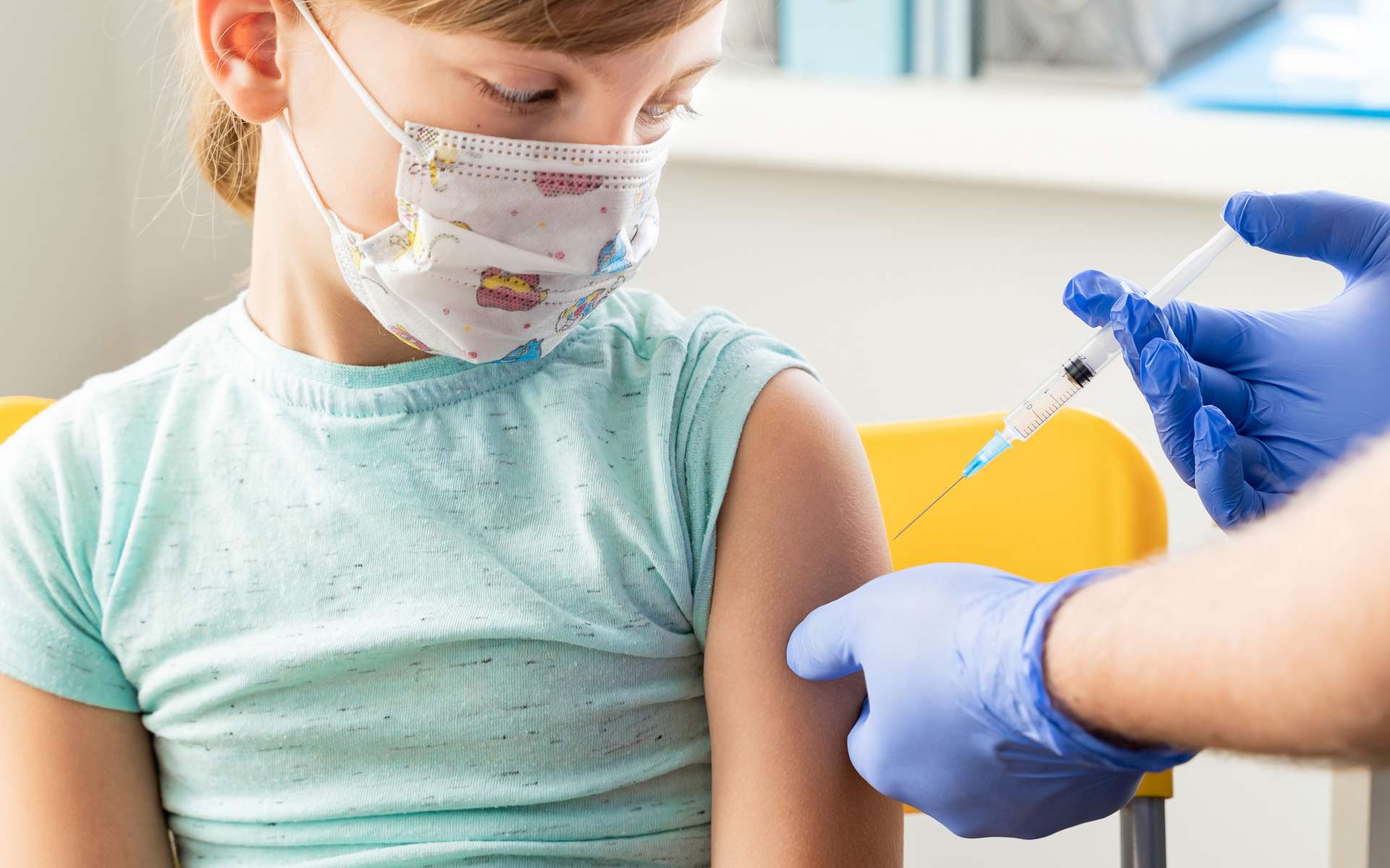 La France a lancé mercredi la campagne de vaccination contre la Covid-19 pour les enfants de 5 à 11 ans. © Ira Lichi, Shutterstock