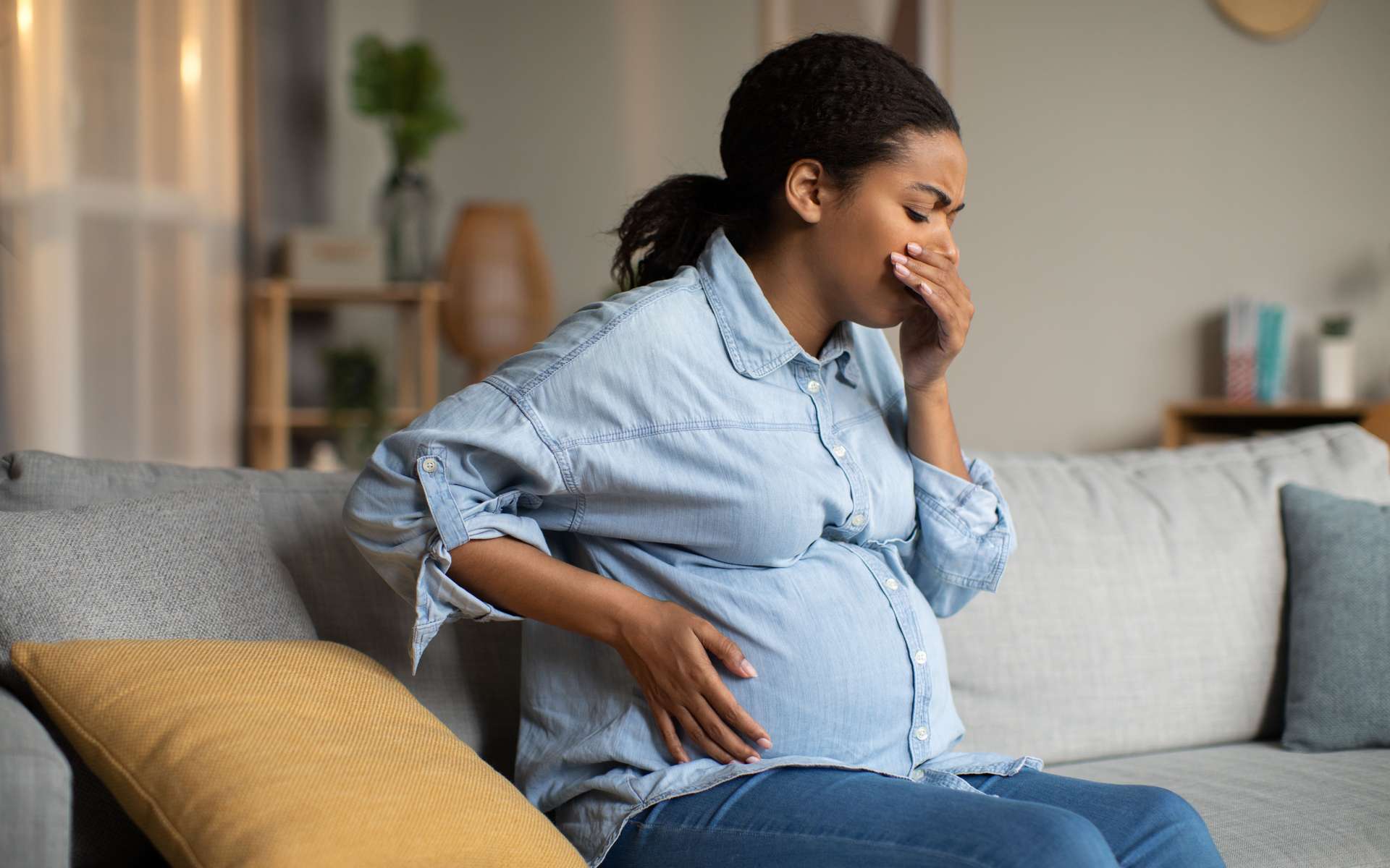 Nausées et vomissements de grossesse : on connaît (enfin) leur origine et comment les éviter !