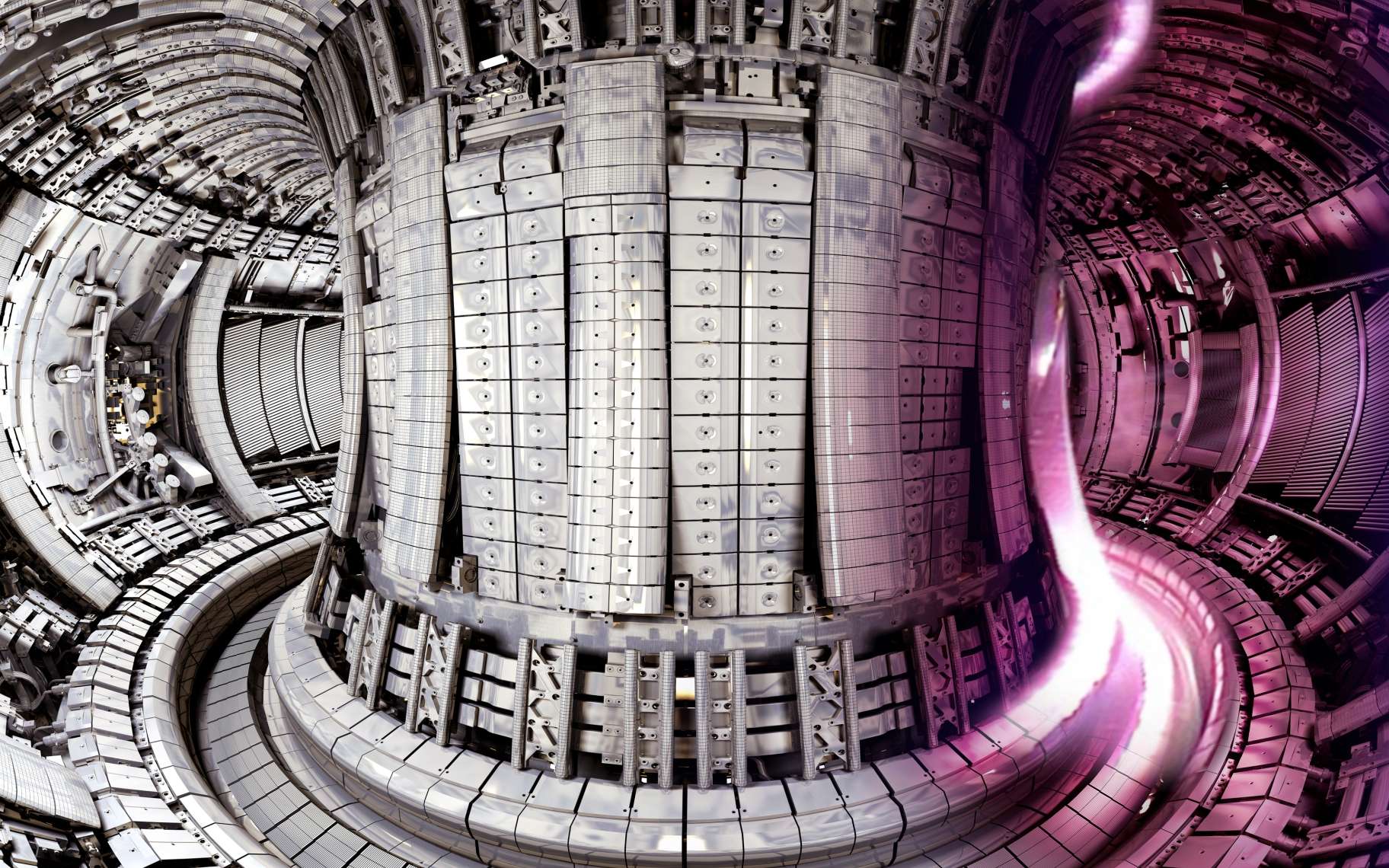 Le JET, un réacteur pour la fusion thermonucléaire, bat un record de production d'énergie