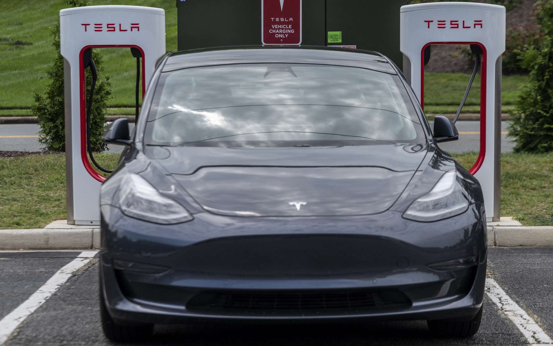 Qui peut profiter des nouveaux Superchargeurs Tesla ?