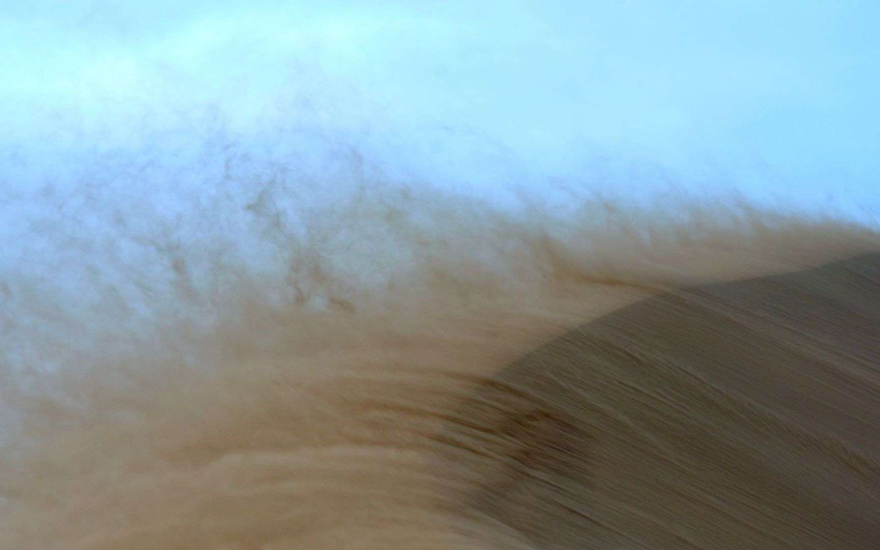 Le coup de vent de samedi a généré une tempête de sable sur les plages normandes. © Canva