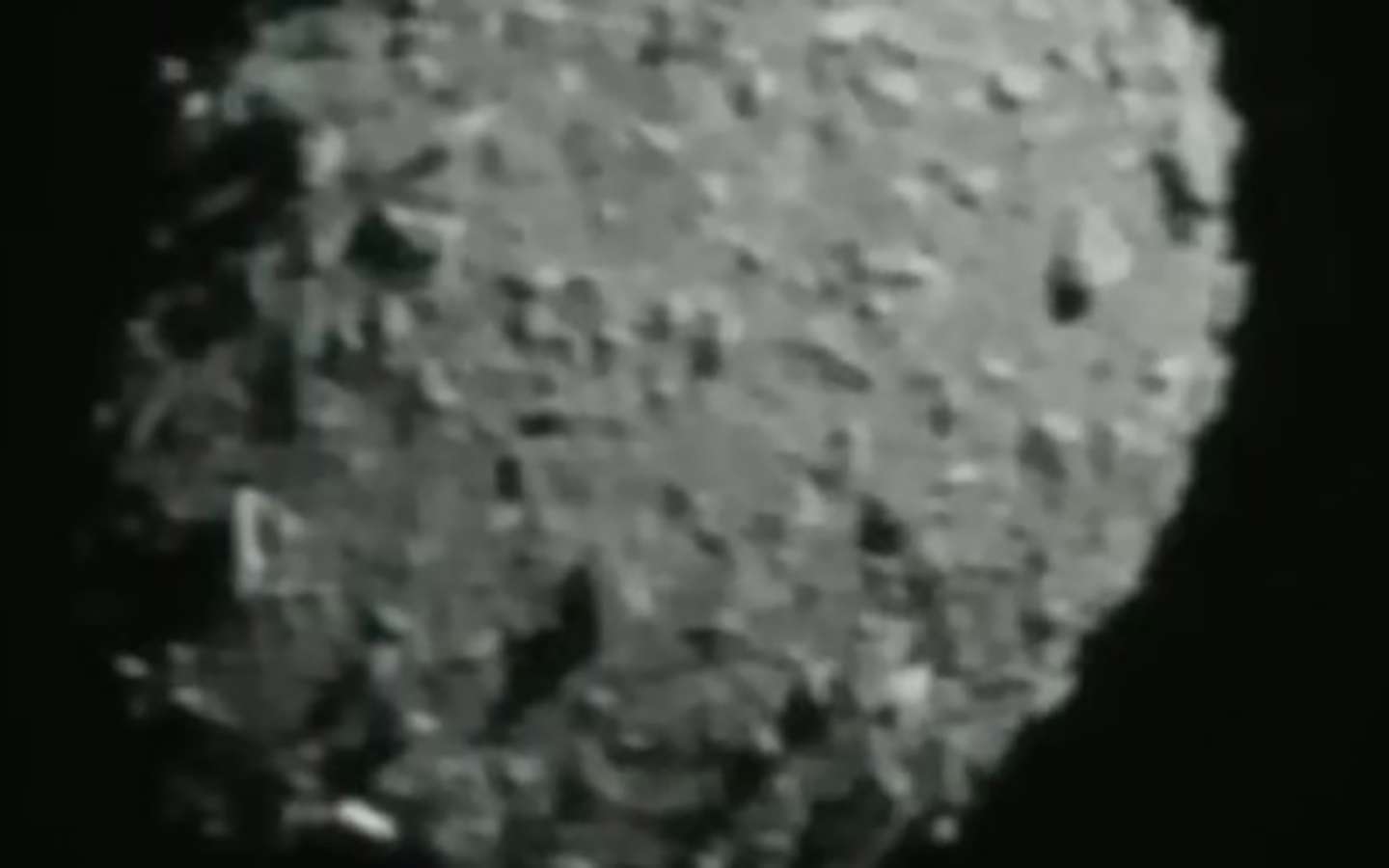 C'est fait et c'est historique : la sonde spatiale Dart a percuté un astéroïde pour tenter de le dévier !