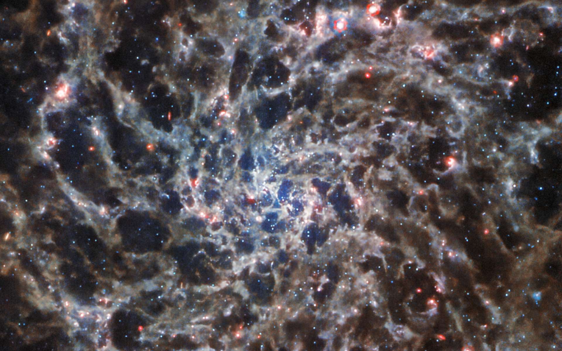 Images sublimes de l'intérieur d'une galaxie spirale capturées par James-Webb et Hubble