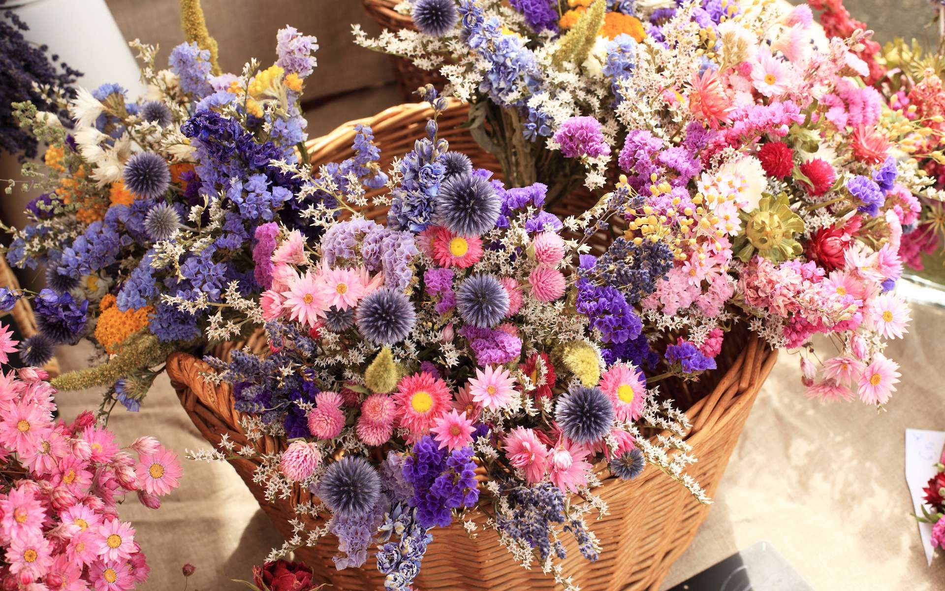 Créez des bouquets de fleurs séchées qui durent toute l'année !