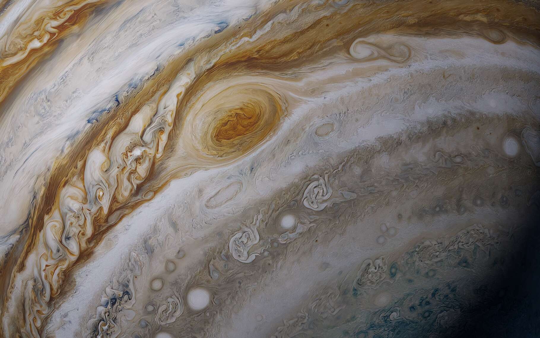 La Grande tache rouge de Jupiter n'a jamais été aussi petite et pâle !
