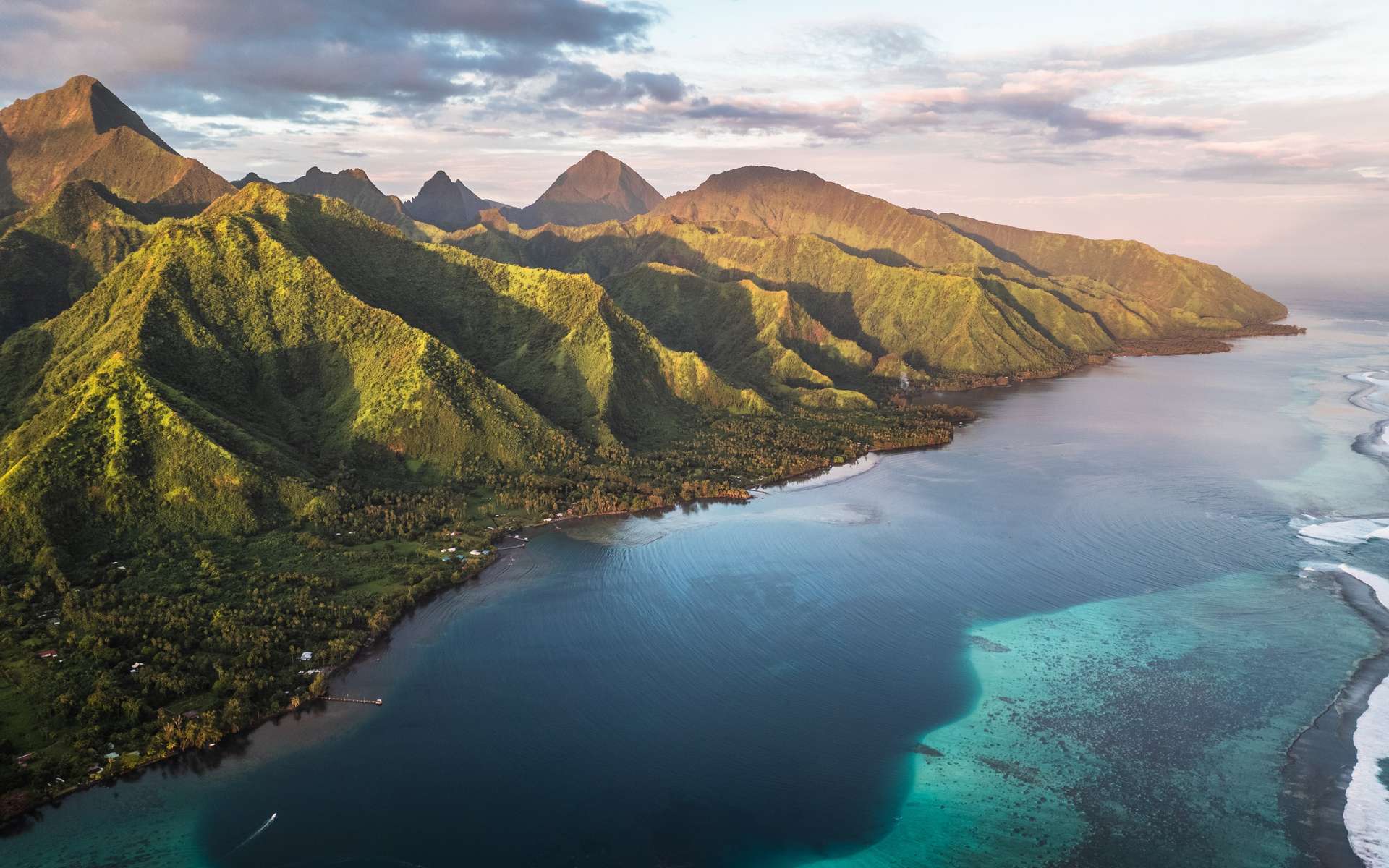 Tahiti : le récif de corail souffre déjà de la construction de la « tour des juges »