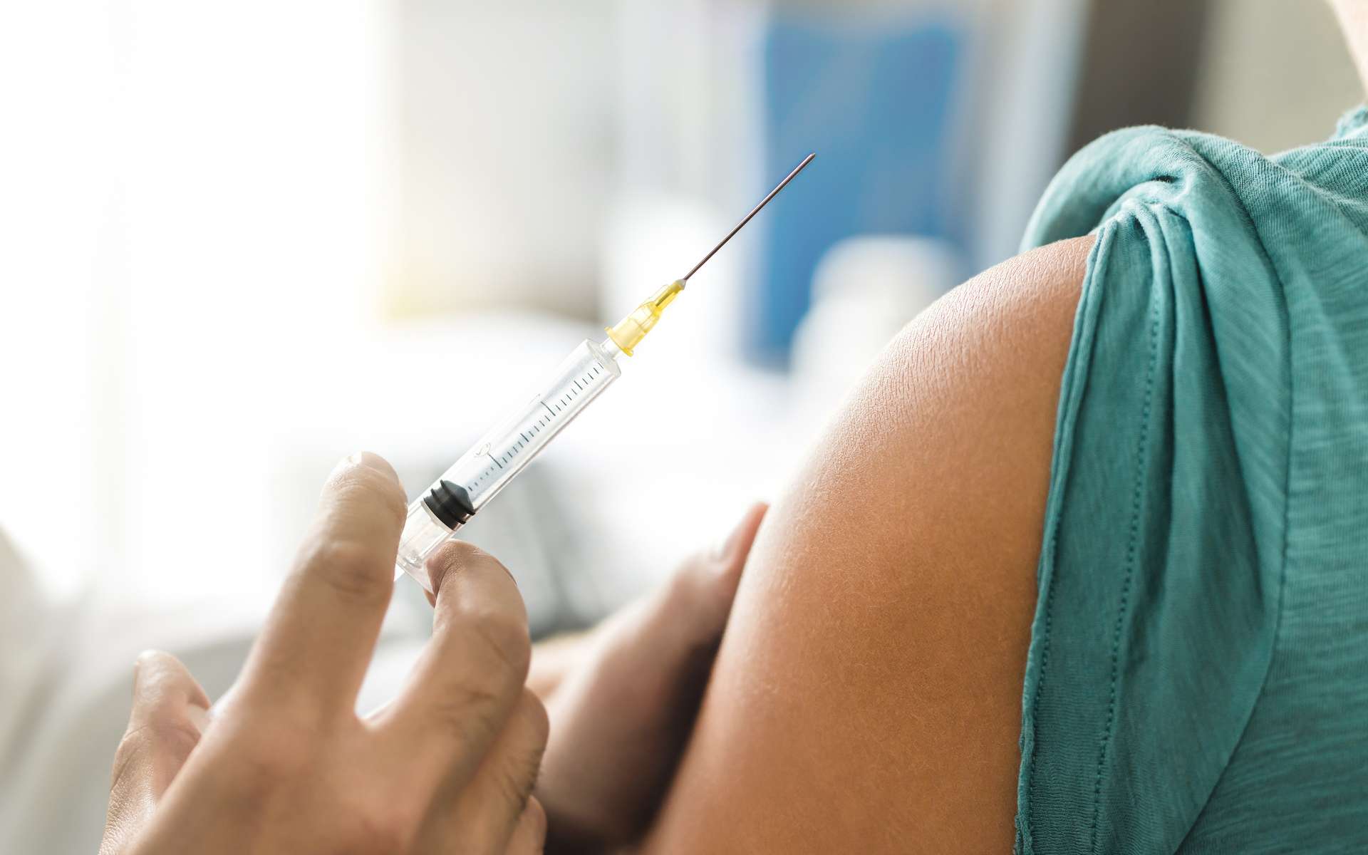 Les adjuvants permettent d'amplifier la réponse immunitaire d'un vaccin. © terovesalainen, Adobe Stock