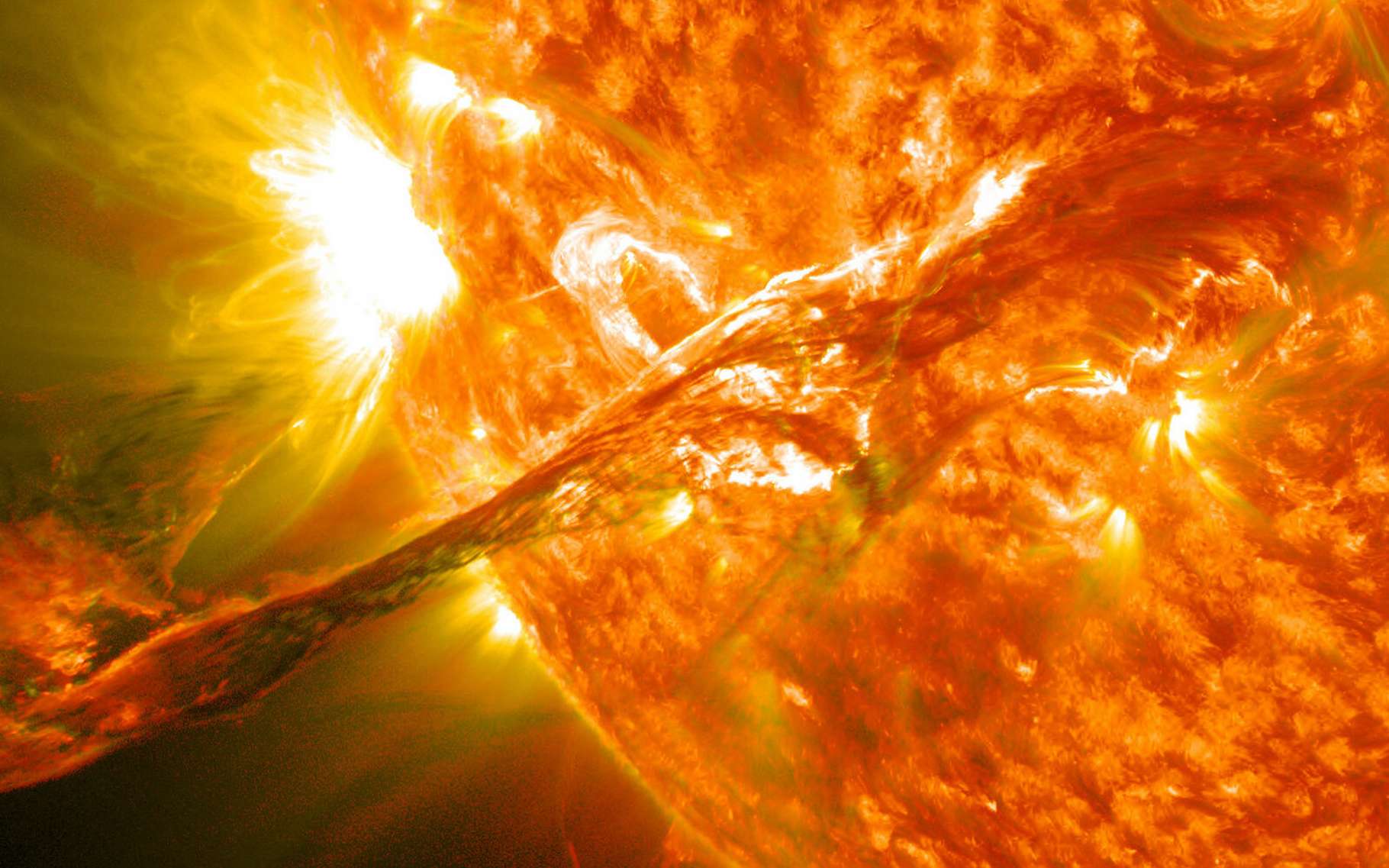 La source de particules dangereuses expulsées par le Soleil localisée