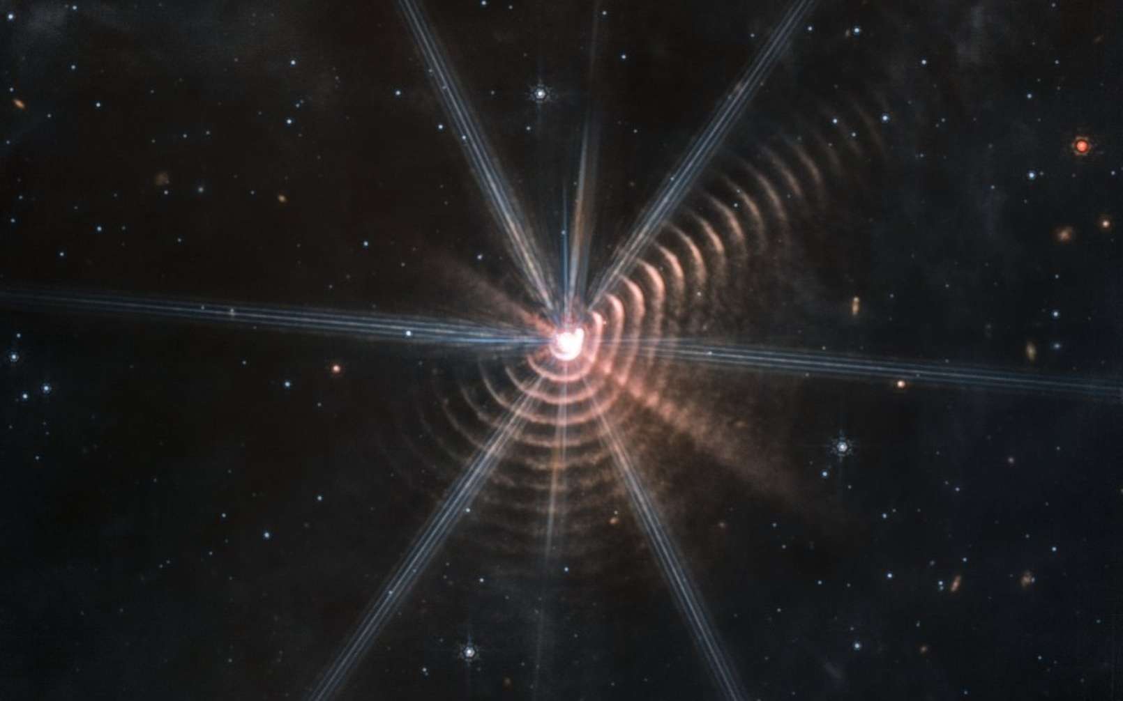 Quelle est cette mystérieuse étoile photographiée par le James-Webb ?