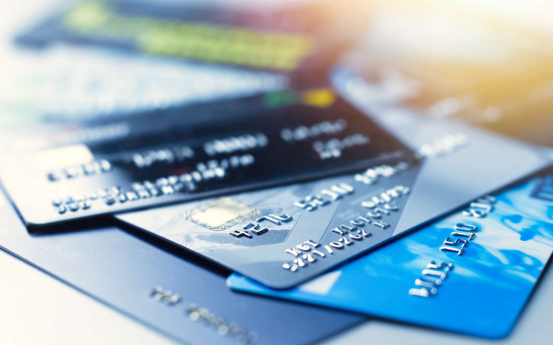 Les cartes bancaires enregistrent de nombreuses données sur nos habitudes d'achat ou nos déplacements mais qui a vraiment accès à ses données ? © Sergeyklopotov, Adobe Stock