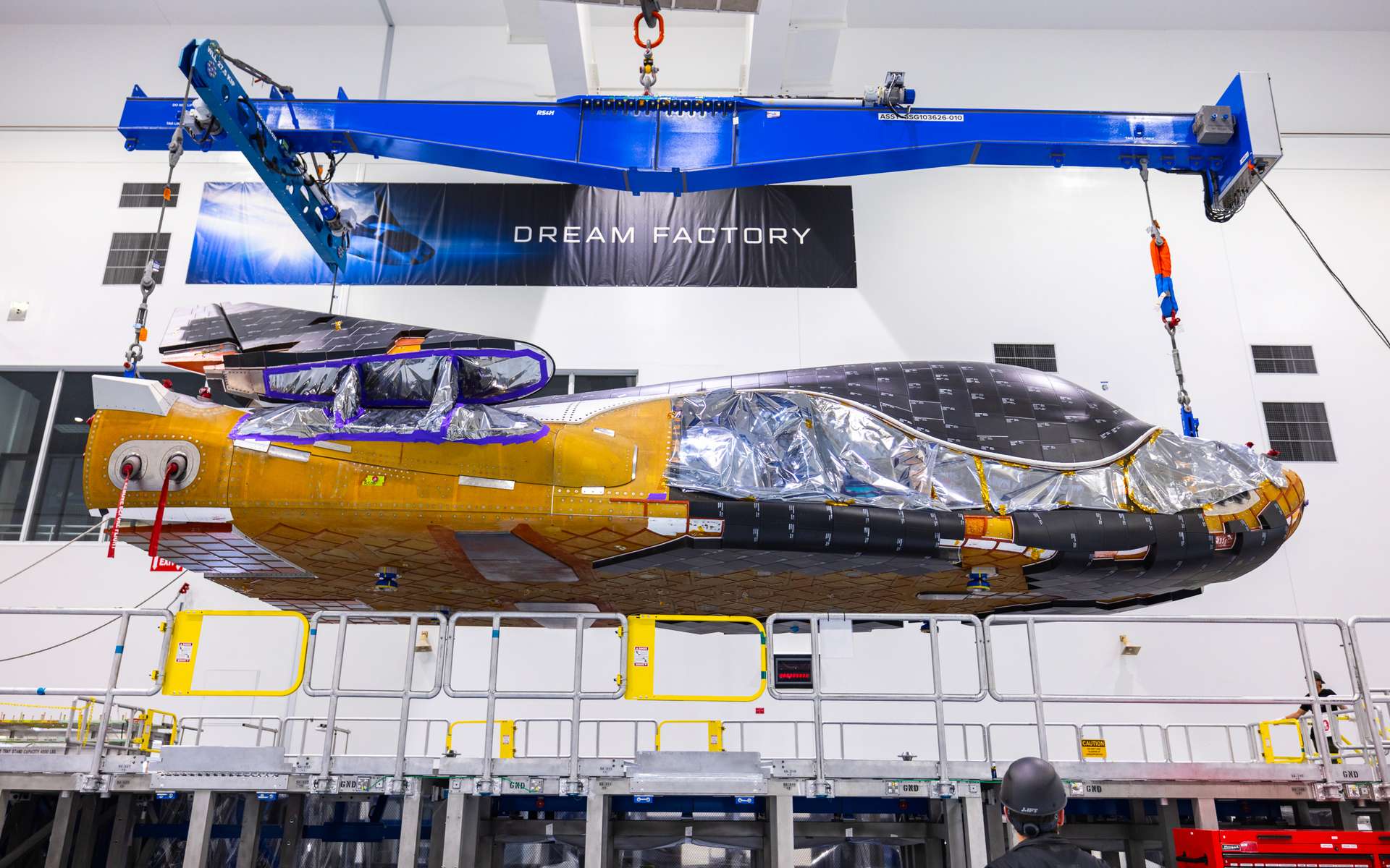 En images : l'avion spatial Dream Chaser est arrivé au Centre spatial Kennedy
