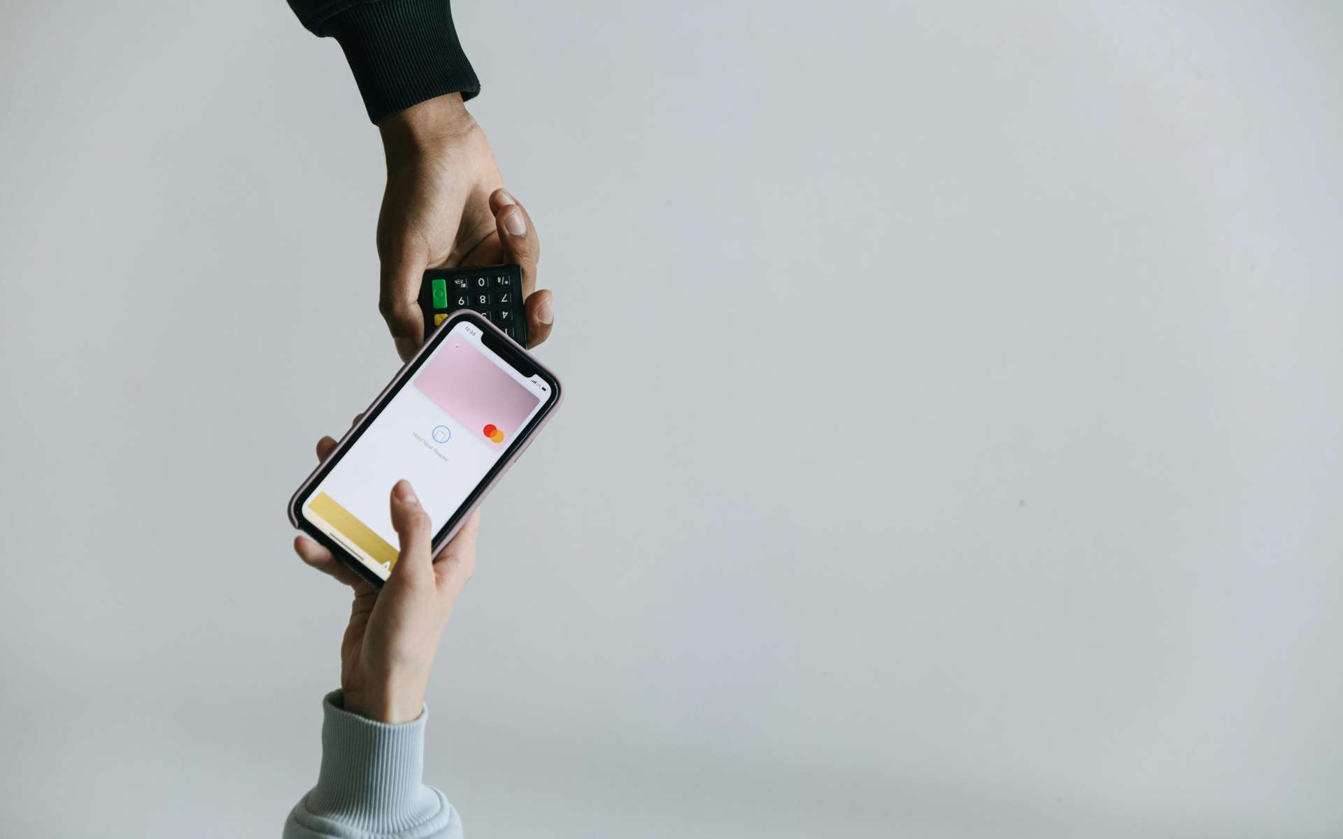 Comment éviter les blocages d'accès à vos comptes bancaires lors de vos voyages ?