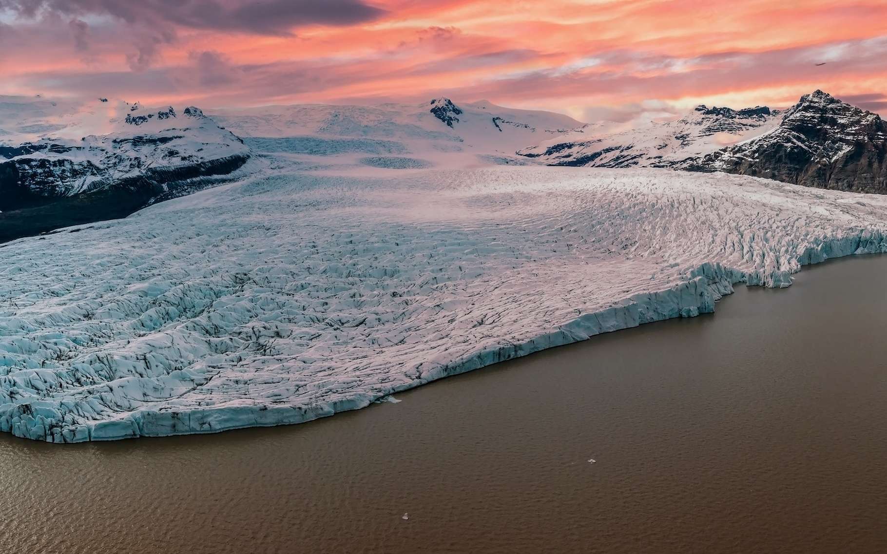 C’est du côté de l’Arctique canadien que des chercheurs de l’université de l’Arizona (États-Unis) sont allés chercher les raisons du développement d’une calotte glaciaire au nord de l’Europe lors de la dernière grande glaciation. © ingusk, Adobe Stock