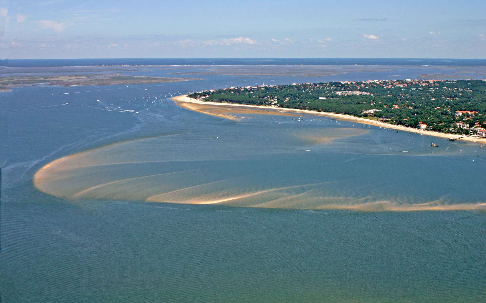 Vue aérienne du bassin d'Arcachon. © guitou33, Adobe Stock