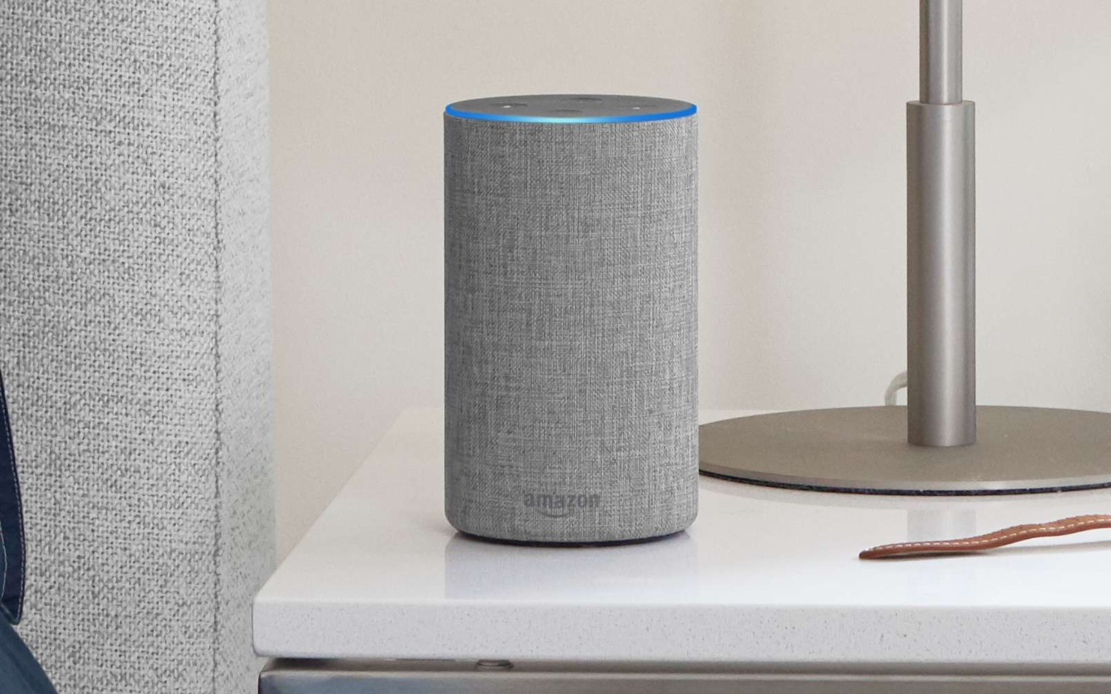 L’assistant vocal Amazon Alexa pourrait bientôt reproduire la voix d’un proche défunt. © Amazon