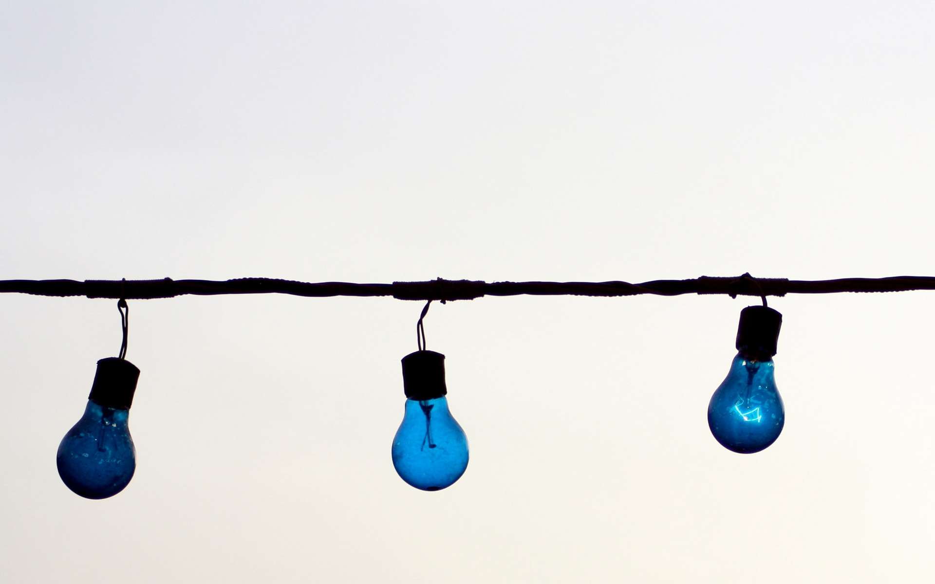 String Light With Blue Light Bulb. © David McEachan, Pexels