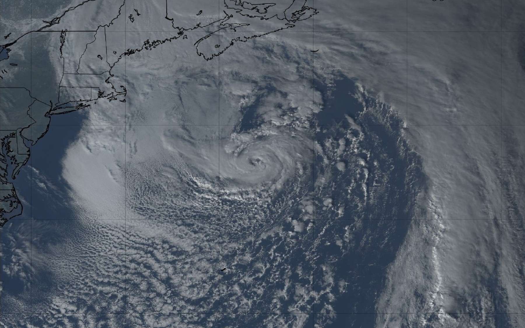 Les météorologues n'en ont pas cru leurs yeux : un enroulement typique d’un ouragan s'est formé en janvier !